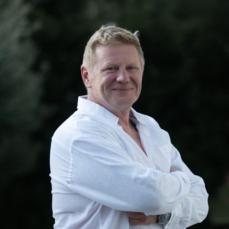 Роман Коневичев