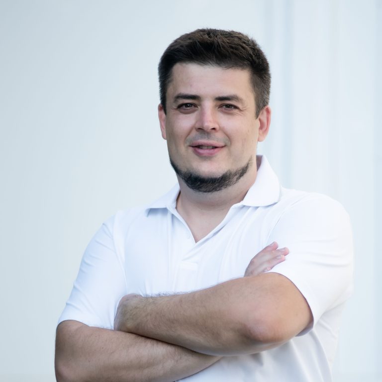 Денис Макаровский